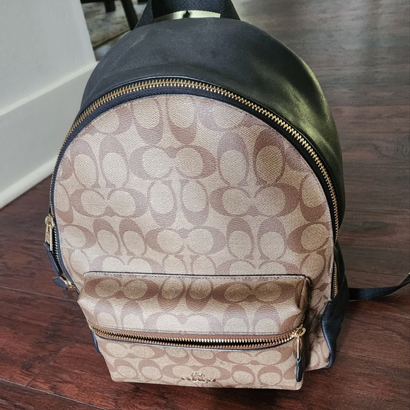 COACH 💥MEDIUM CHARLIE BACKPACK IN SIGNATURE CANVAS - Picture 4 of 8